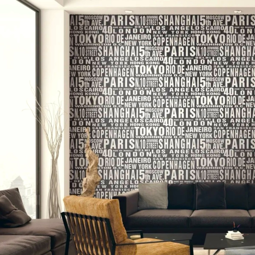 NWOT Peel & Stick wallpaper roll, 30.75 sq ft.